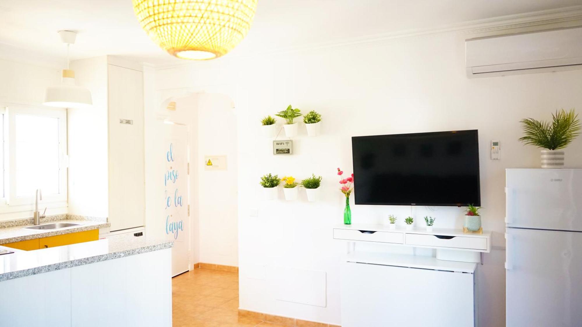 Precioso Apartamento Recien Reformado En Nerja Luaran gambar